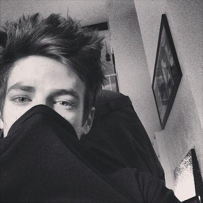 ClockworkLogan's profile picture. ||473 years|| I'm the oldest of Grey. [Lana and Laila's older brother] [Luqui's cousin] I like brazilian girls.