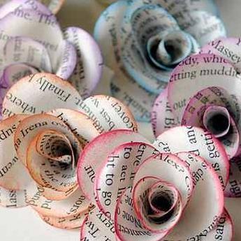Crafts are my passion. I hope to show many of the wonderful crafts displayed on twitter here.