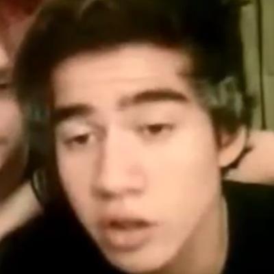 please follow @killerboyafi she gave you this follow TYSM