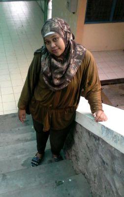 Sesuatu hal yang menyenangkan ketika memiliki seseorang yang mampu membuatmu tertawa bahkan ketika kamu sedang tidak ingin tertawa