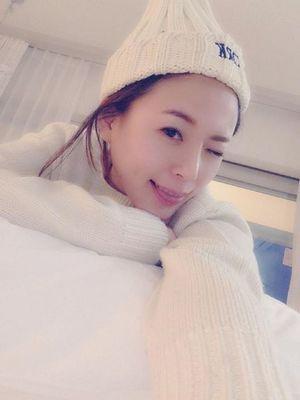 KIMDA1110's profile picture. KIM Da Hye.
솔직하고 대범한 여자사람. 책과 서핑과 일을 가장 사랑하는 평범한 지구인.