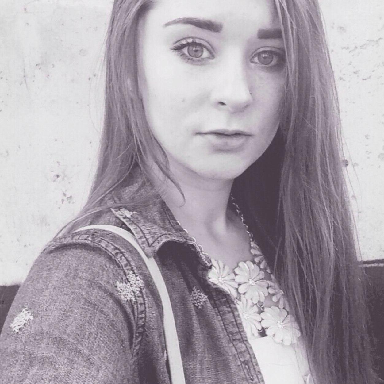 _taylor_shea_'s profile picture. Too indecisive for a bio...