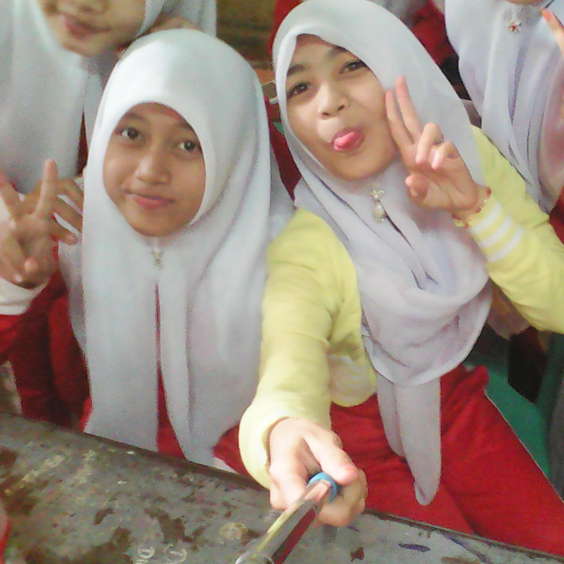 Apabila aku diberi kesempatan ~ Izinkan aku untuk mencintainya :* {}