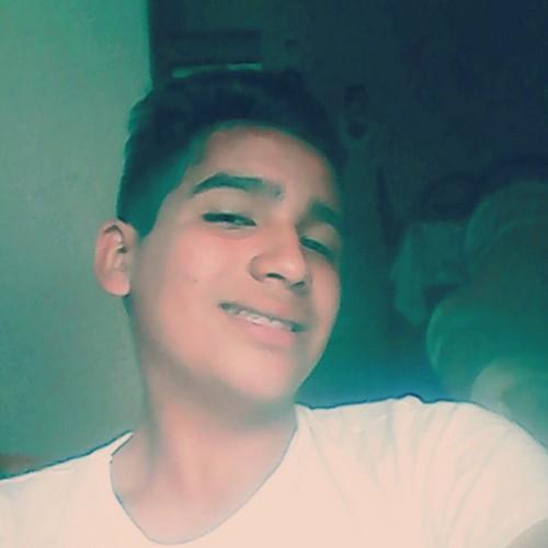 Has entrado a mi mundo.
_You have entered my world.