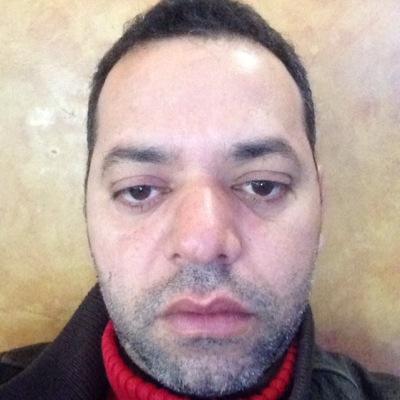 regarde tu rentre à mon compte il faut en levais mon compte de ton téléphone ou bien je vais contacté la police carte ce nais pas à toi c'est e-mail tu le supri