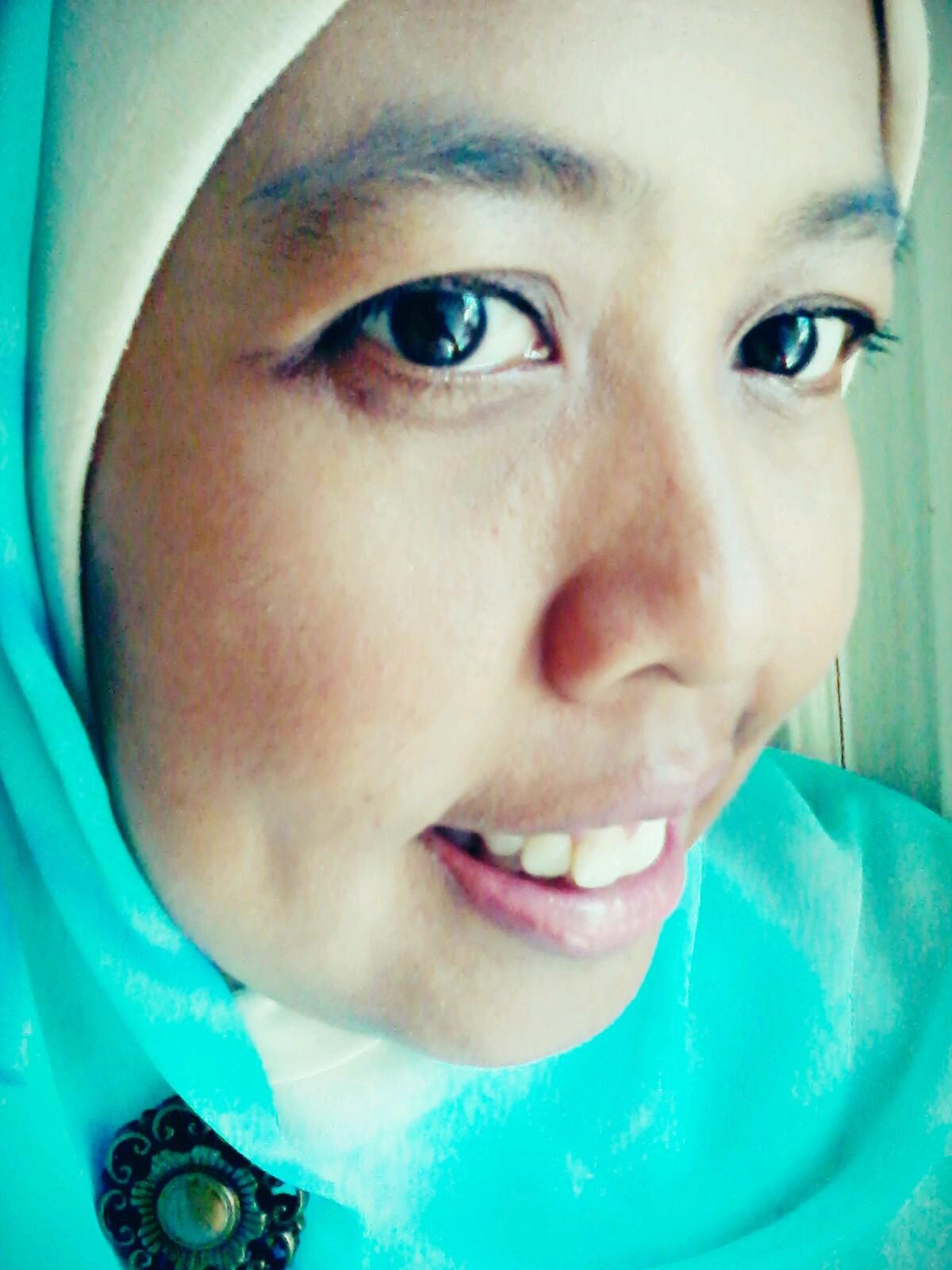 work as Independent Beauty Consultant. Level Manager 15%.