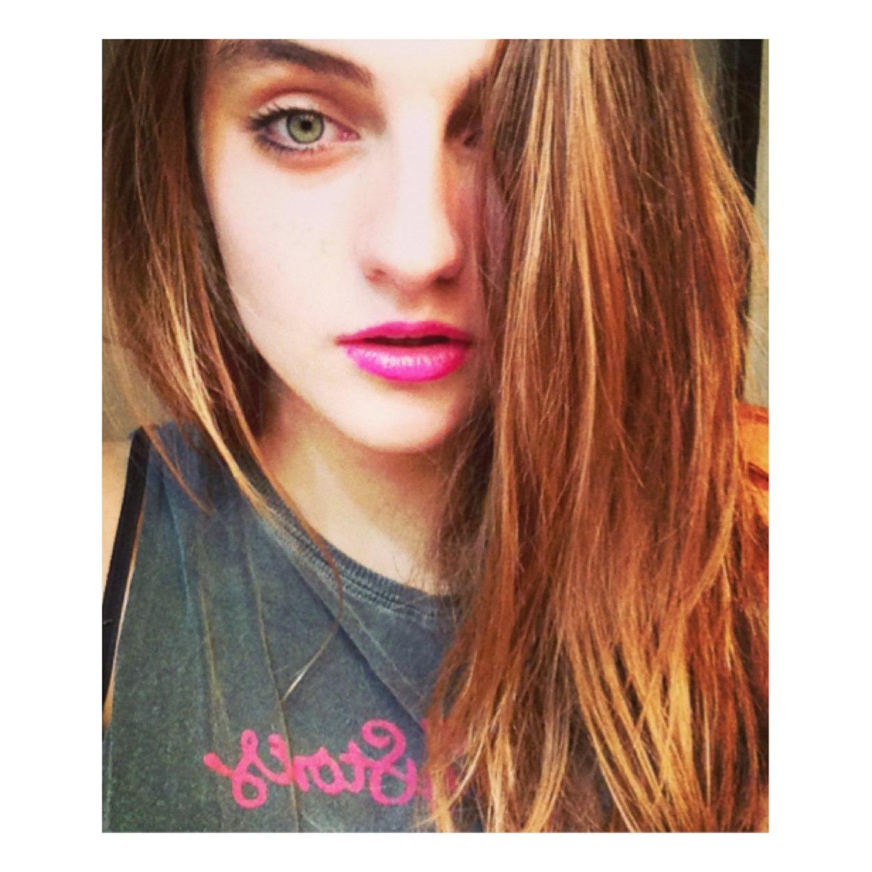 _marla_gonzalez's profile picture. Vine: MarlaConL /• Instagram: _marla_gonzalez /• Mexican✊