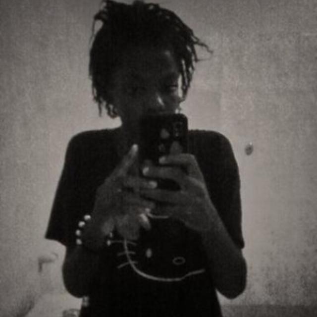 Assez mimi aime s'amuser rigoler ect ONE DIRECTION ,WALY SECK , SAFARI , Les AMAZONES ECT...