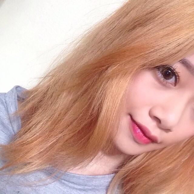 Hey! Lexie is my name ~ 17 ~ Stupid in love~ Love Foods ~ Thin ~ Bitchy with Bitches ~ Simple Girl :)