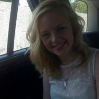 [#danielle•] :)  (@daniakaswifti) 's Twitter Profile