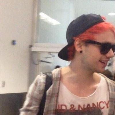 hey this is my 5sos vine acc. follow my fan acc @lrh5sos