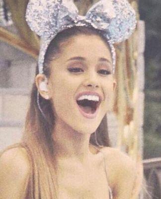 So proud of my idols Luv you more then u could ever know. Ariana Shawn Janel. PLL.OUAT. Miranda Sings makes me laugh. we will meet one day @buterasflorals luv u