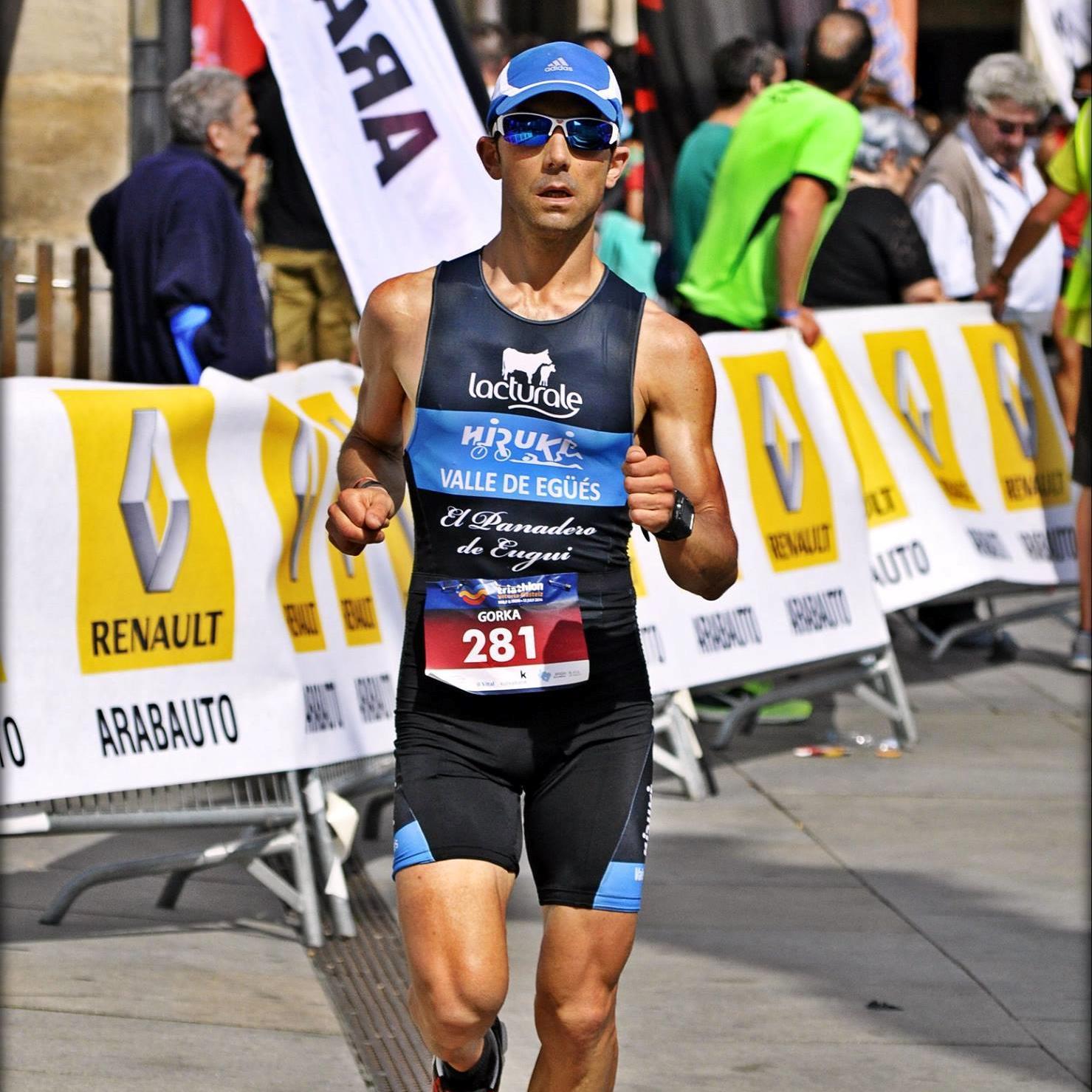 Disfruto del deporte, soltero y trabajador Hospital Universitario de Navarra