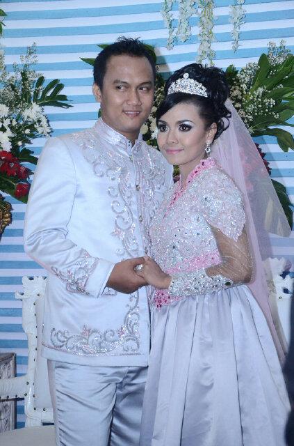 Married 08-11-2014 with Wahyu