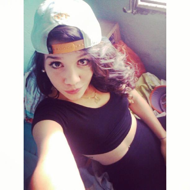 Me encanta el reggae♥, soy impaciente, algo egocentrica pero tierna:$ Y me encantan los TATUAJES♥.♥