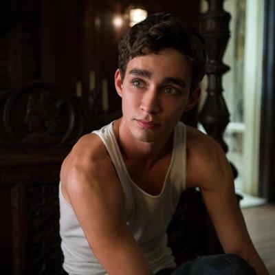 I am Simon Lewis my friend is in love with Jace and his friend's are ShadowHunter's |TMI|OC|RP|