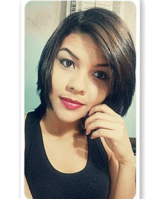 20 anos | aquariana | rosariana | Louca por séries e livros | apaixonada por cães ❤ | meio insociável, porém feliz | Deus e família ღ