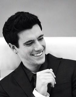 OliverSmyles_'s profile picture. [THG-RP]