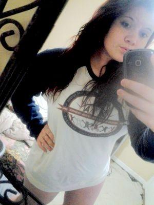 Alisha Nicole Bell. Paris Tennessee is my home town. Savannah Georgia is home now. Follow me. I'll follow back, promise.