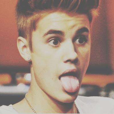id rather have justins face between my thighs rather than a gap.