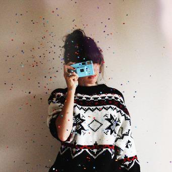Live, love and get inspired. ∞ Book obsessed and no longer a photographer who loves tea and deals with Fibromyalgia. Dogs are better than human beings ♡