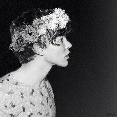 FREE FOLLOW FROM @CliffordDynasty GO FOLLOW HER PLEASE