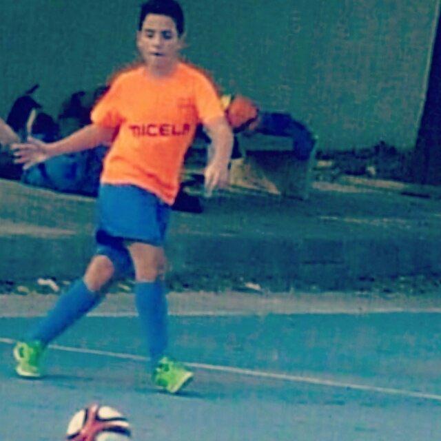 Jugador del Infantil del Alzira Futsal. Vive la vida y disfruta el momento