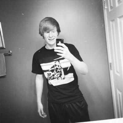 I'm18, senior at east Davidson
I love shoes.