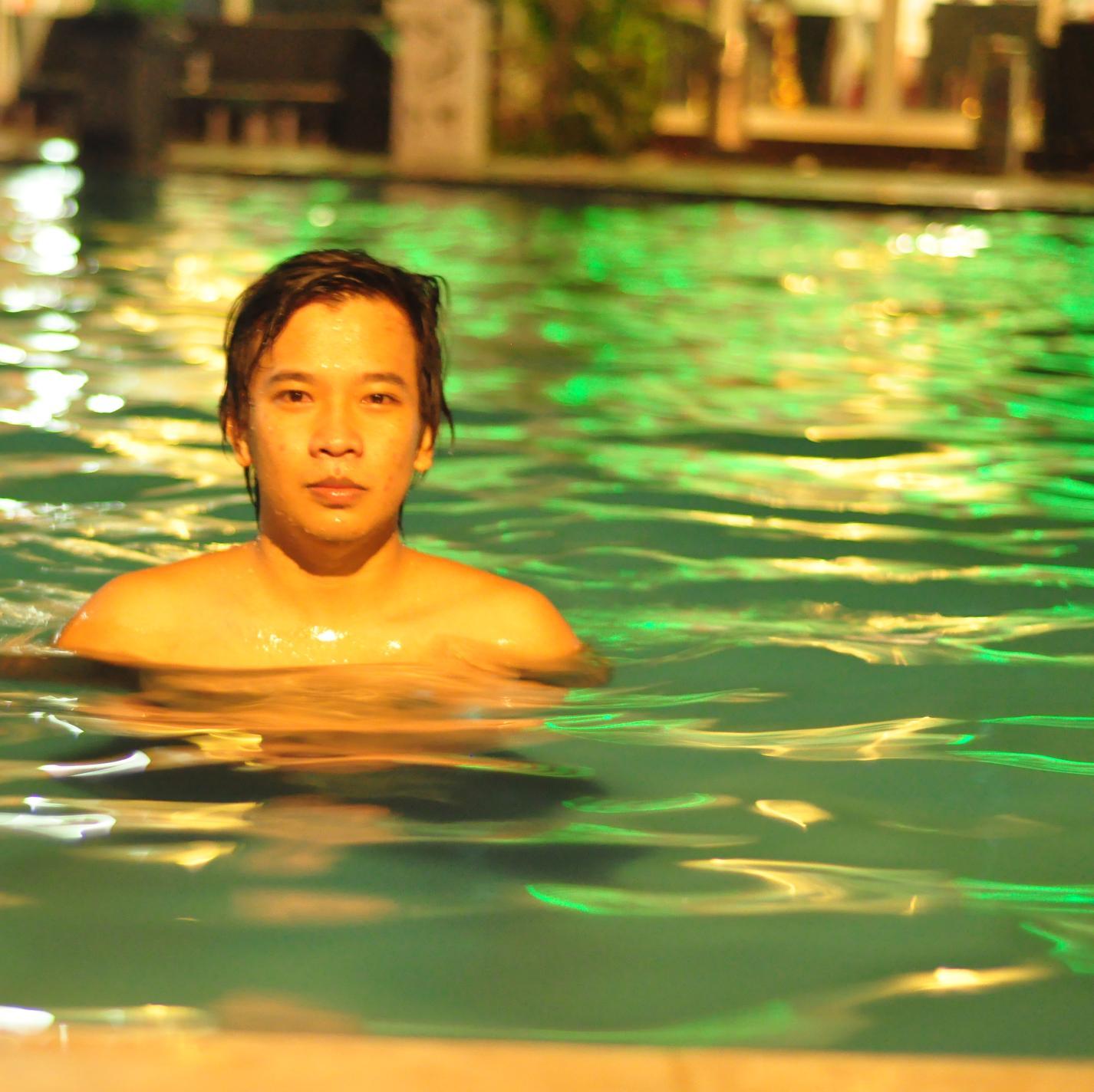 abddrahman18's profile picture. 