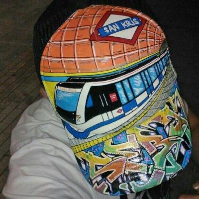 tienda fisica y online de customizado de prendas, gorras playeras etc etc ... todo artesanal !