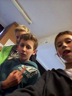 ce52df7192624ca's profile picture. 