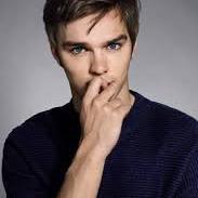 Christopher. Segundo hijo de Cecily y Gabriel. Sangre Lightwood por mis venas.