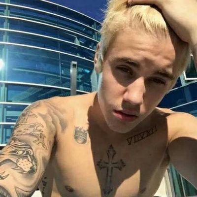 Follow me please @justinbieber (By-Sr.Bizzle) @AustinMahone @ArianaGrande Follow Me