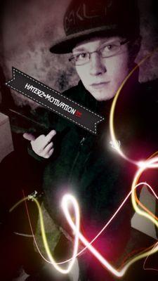 8848b377ac1345b's profile picture. 