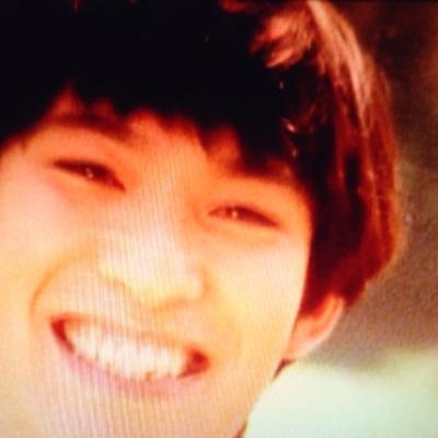 アカネ ベーゼの意味を知った時の私 もだもだごろんごろんrt O Motcho 軽いベーゼで満たされて遠吠えしてた常日頃 スピッツの曲で好きな歌詞 ベーゼて ベーゼて 気取ってるからこそ煩悩まみれが見えかくれるっていうか もだもだごろんごろん