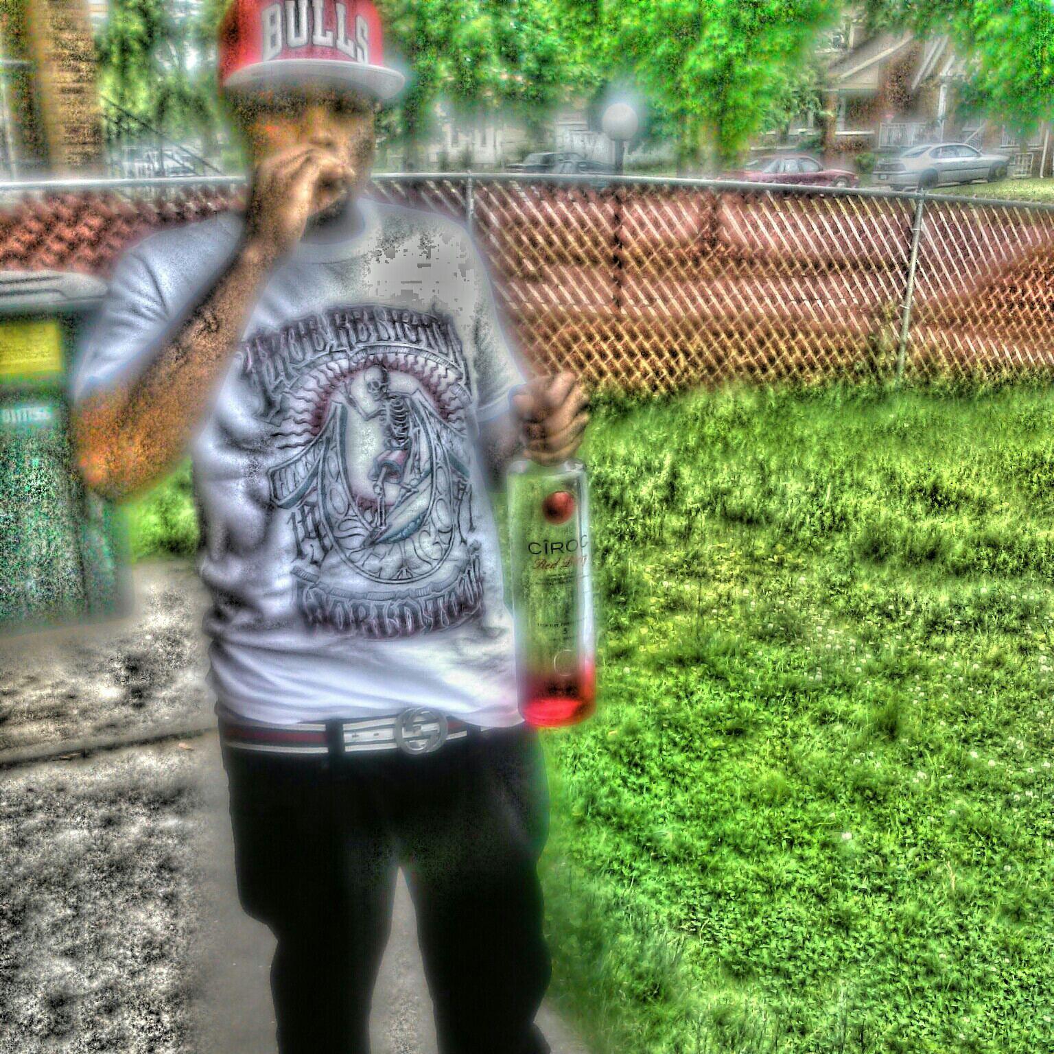 LINWOOD.HUSTLEHOLICS.2BG. WE HERE NOW IT'S THE MOVEMENT