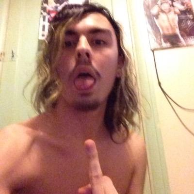 am 19 soon 20 from uk porn sex money is my life and gaming