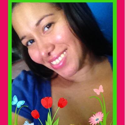 Alegre, sentimental, Honesta  y sobretodo me gusta la música la lectura y la Adoración a mi Dios ...