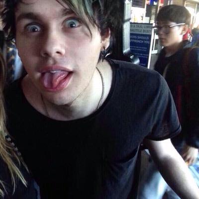 hi cutie, go follow @deepthroatmuke and ask for a follow back