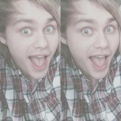 5SOSIsMyWorldx's profile picture. I just love bands and food. bye