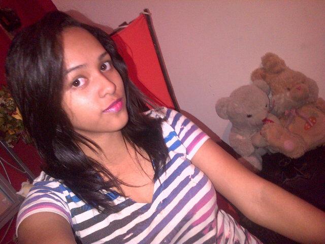 Pozz asi de facil y sencillo :) soy divertida y   me gusta pasarla chevereee con mis amigs!