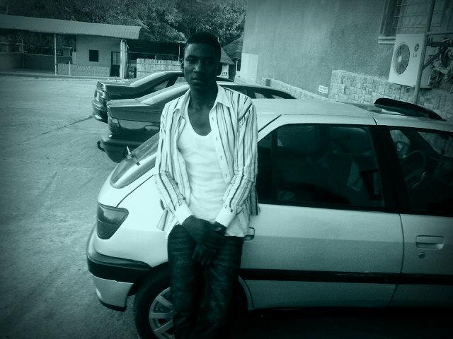 abukskhalid's profile picture. Challenges are gifts that force us to search for a new center of gravity. Don't fight them. Just find a different way to stand#