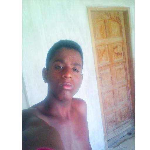 Este Twiter e Sobre Meu Canal Para Entrar e Tirar Duvidas Sobre Meu Canal