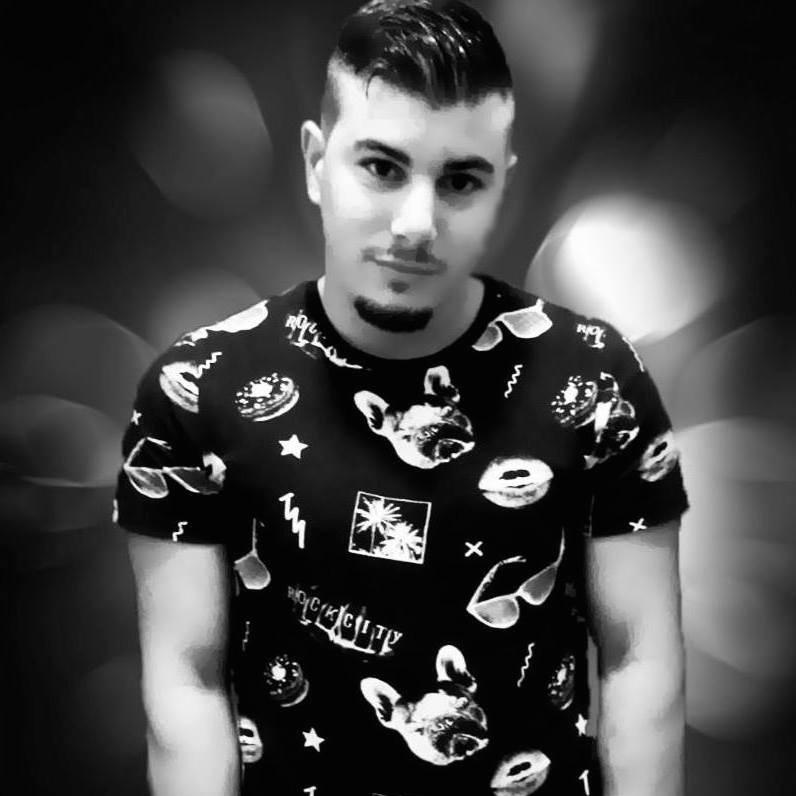 Juan Lu Blanco a.K.a R3QU3NA es un DJ/Productor Malagueño nacido en 1990, con la música electronica como religion. Creando música por y para ti.