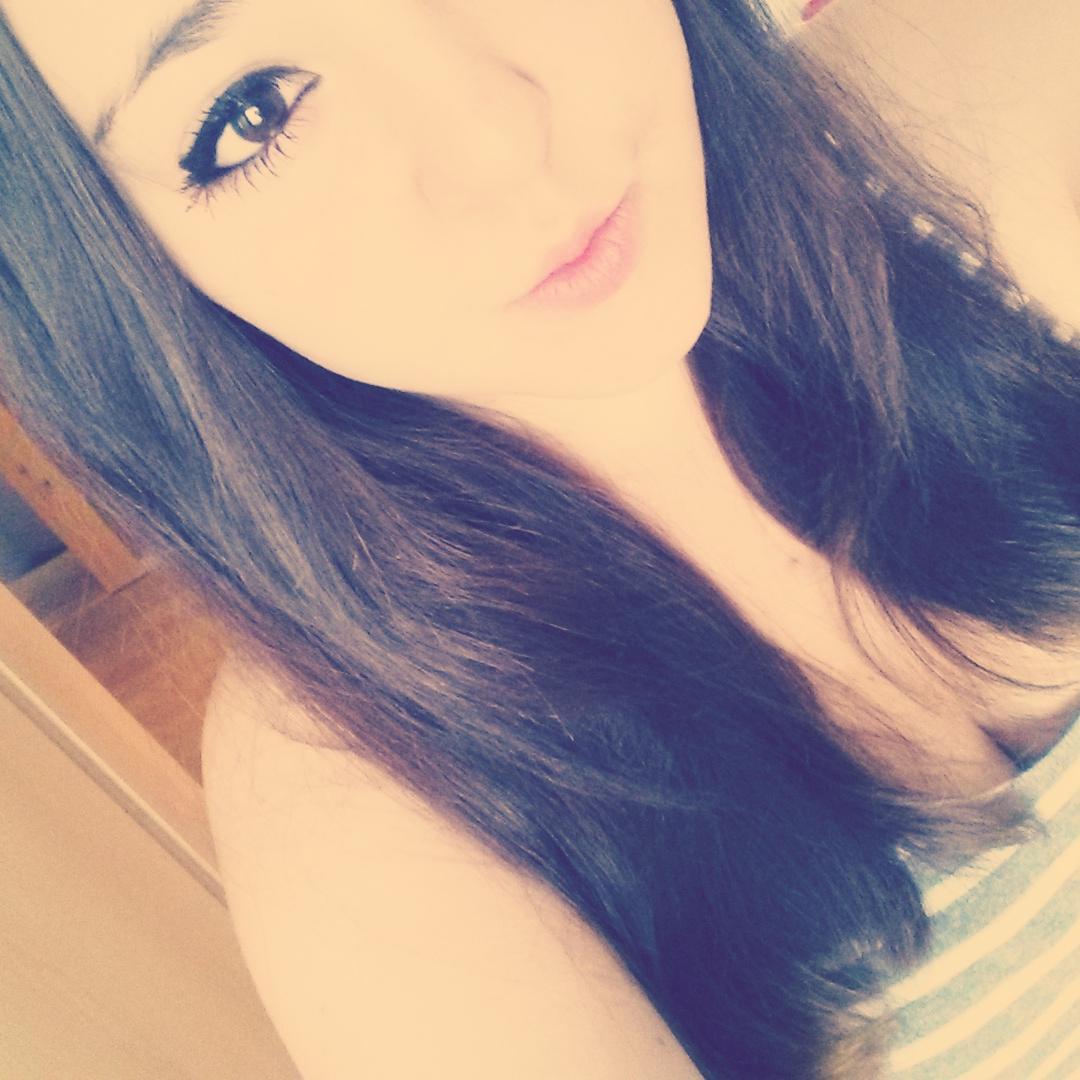 16 years old 11|02|98  I love the Magcon Boys ||Matthew Espinosa ♥♥♥♥|| ||Snapchat: Fidschi || ||Vine: SophiaJoleene||