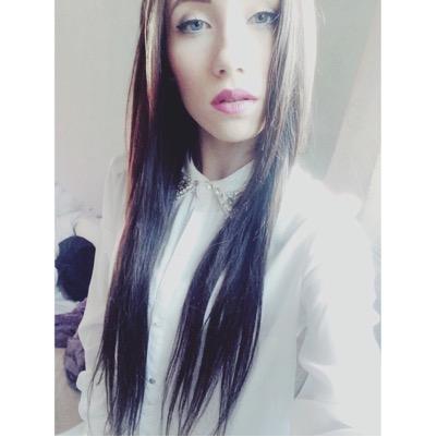 EverTaBoss's profile picture. Si dieu t'a donner la vie cest qu'il s'avait que tu etais assez forte pour la vivre.
Follow me & Jte follow back ! #TeamFollowBack#TeamSmilers