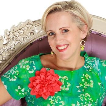Hi! I'm Kate, a personal colour and image consultant located in Perth, Western Australia.