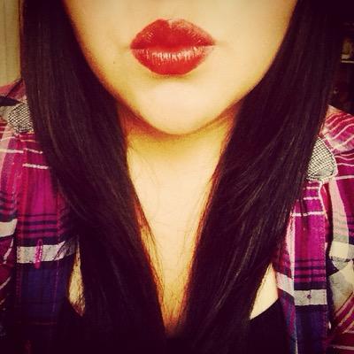 SandieIPV's profile picture. She's strong, but not in the way most people think. She loves more than she'll ever get back and she knows it. And yet she loves anyway... ❤️