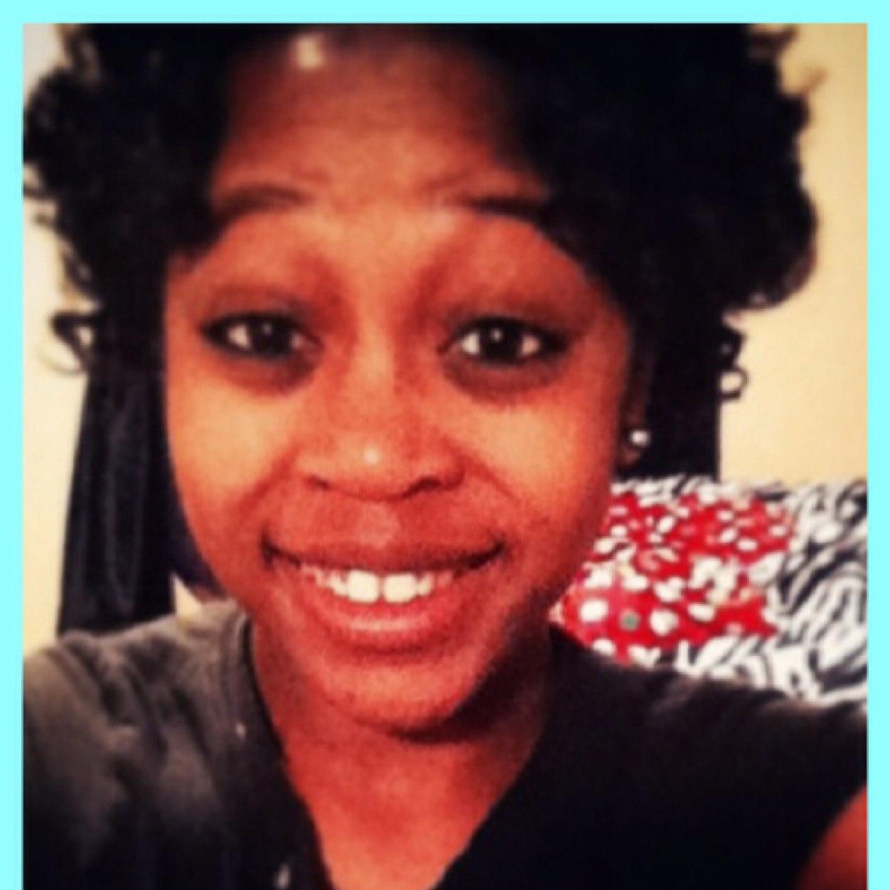 Ion Need A Full Bio To Explain MySelf .! Im Real Cool Person .! Im Pretty Young And Crazy .! #TeamFollowBack #TeamYellaBone .! & I ❤ Jesus