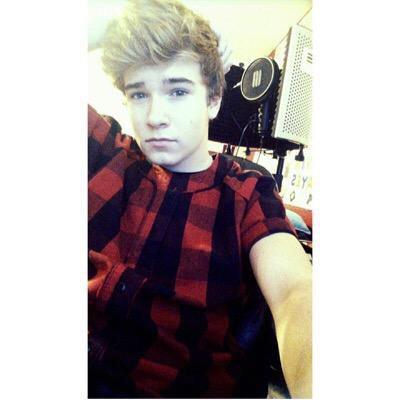 devin makes me smile ☻